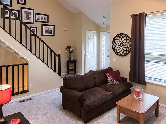 2nd image of 7965 Bearcreek Dr