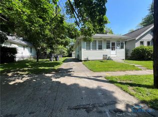1936 Barrows St, Toledo, OH 43613