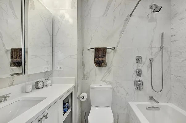 Rented by City Connections Realty | media 10