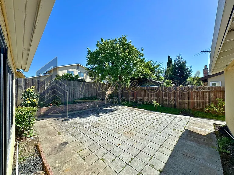 34443 Colville Pl — Photo 17