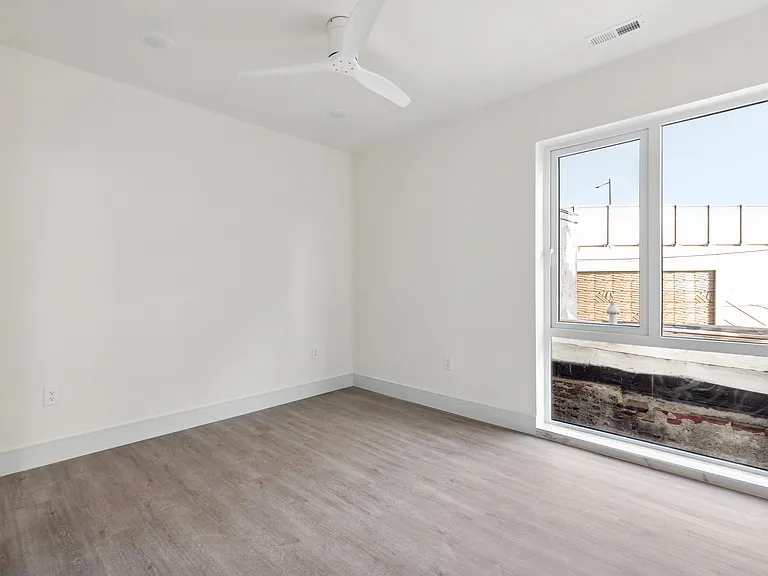 1221 E Fletcher St #405A — Photo 10