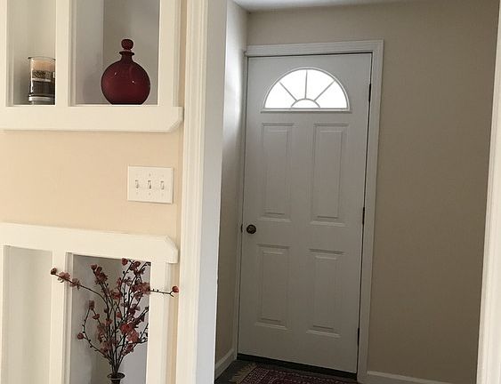 2nd image of 1318 Bayliss St
