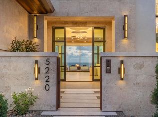 5220 Chelsea St, La Jolla, CA 92037