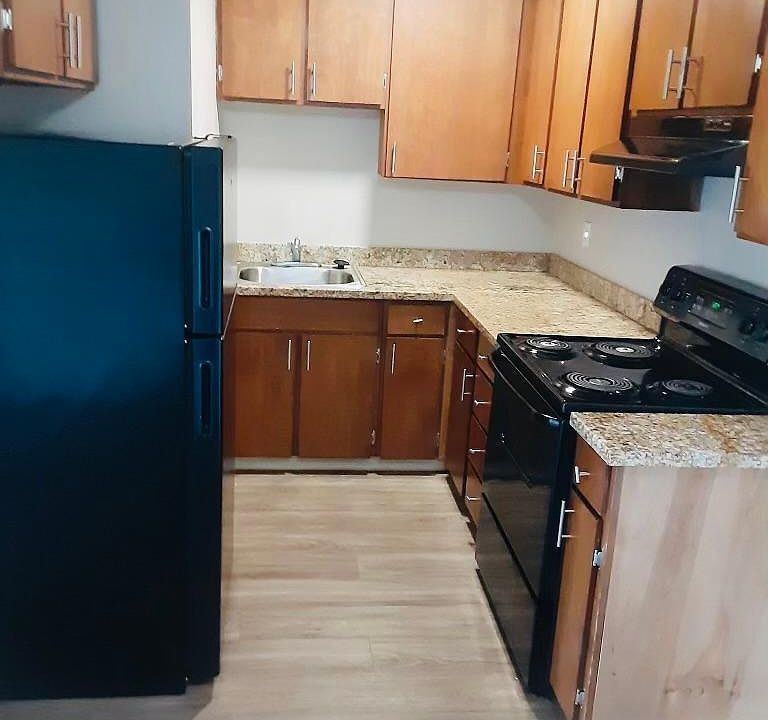 1st image of 3711 Morse Ave #37