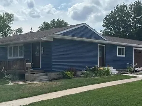 202 S Main St, Algona, IA 50511