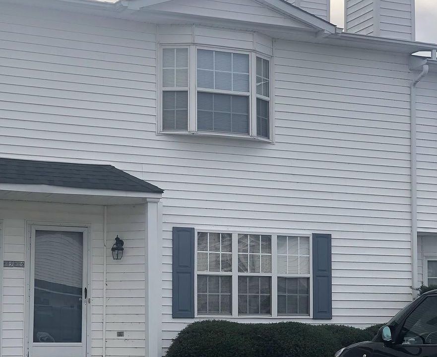 1st image of 3909 Hh6 Sterling Pointe Dr #1