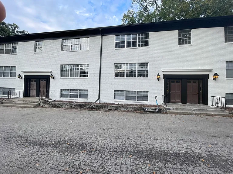 Grinstead Manor Apartments — Photo 56