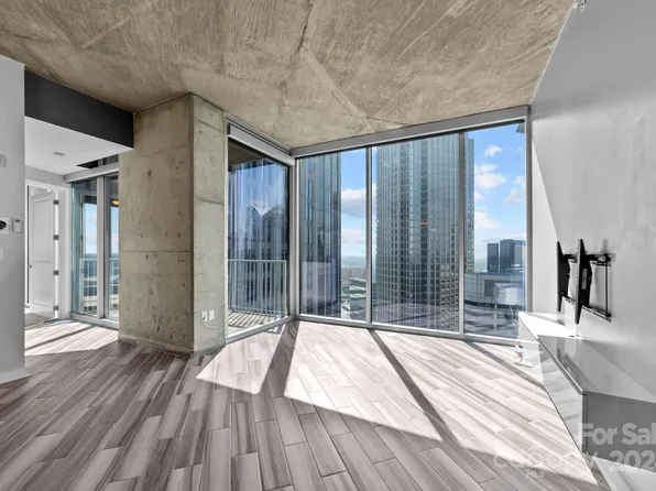 210 N Church St Unit 3107, Charlotte, NC 28202