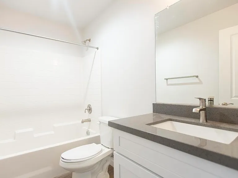 1850 N 51st St #2 — Photo 8