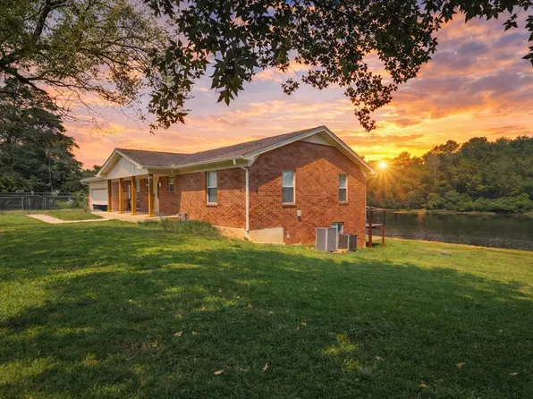 801 County Road 121, Carthage, TX 75633