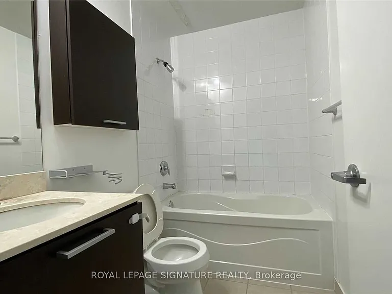 38 Grenville St #2209 — Photo 16