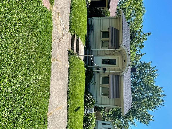2nd image of 1510 NE Glendale Ave