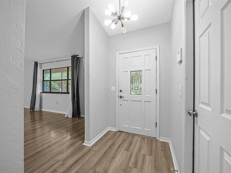 8025 SW 47th Ct — Photo 6