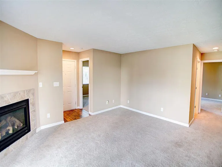 Mill Pond Apartments — Photo 31