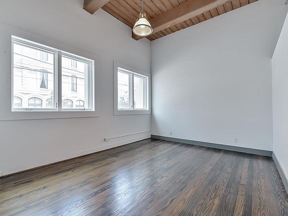 5th image of 2400 Mechanic St APT 105