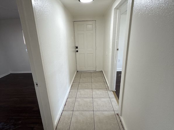 1233 Ogden St #1