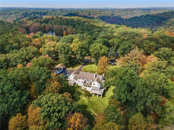 105 Lee Rd, Sewickley, PA 15143