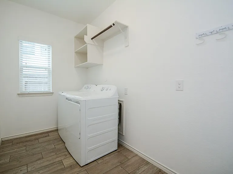 232 Clementine Ct — Photo 25