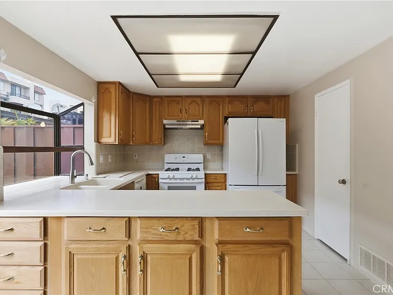 2242 Stonewood Ct — Photo 5