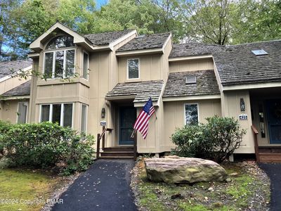 423 Woods Lake Ln, Pocono Pines, PA, 18350