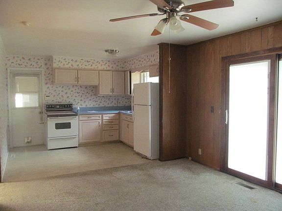 4th image of 2704 Priest Lake Dr