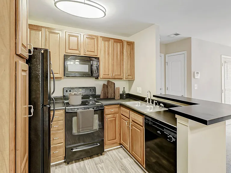 Brandemere Apartment Homes — Photo 52