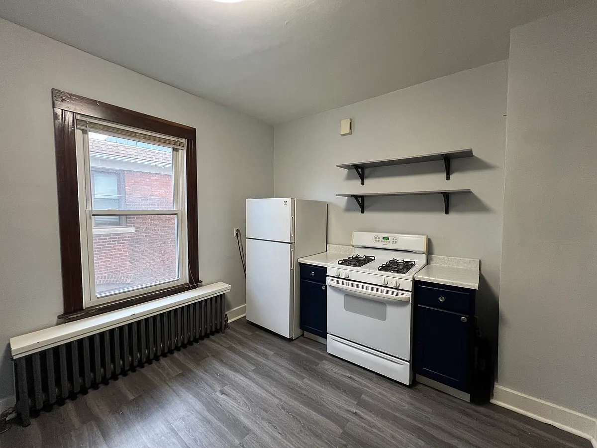 Building Photo - 4844-4848 Commonwealth St #4B