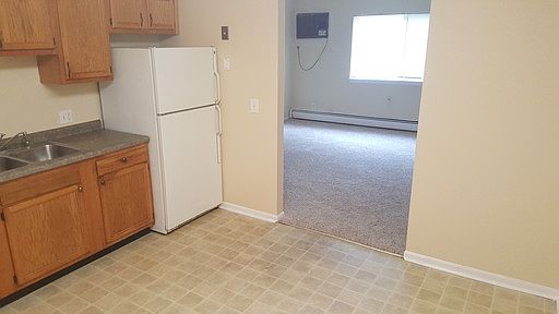 4th image of 2329 30th St SW APT 203