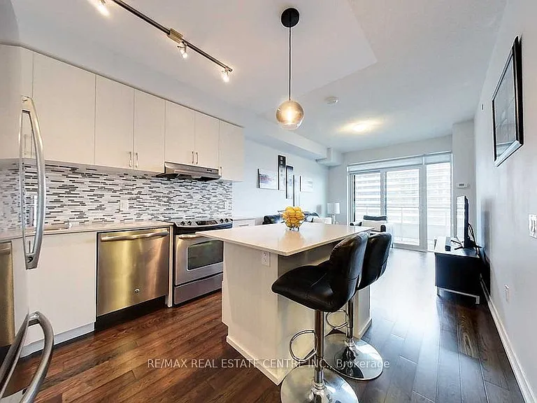 2560 Eglinton Ave W #903 — Photo 7