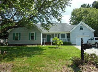 605 Queenswood Ter, Chesapeake, VA 23322