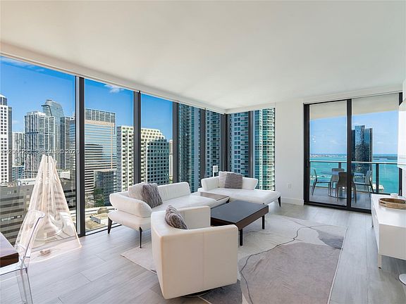 3rd image of 1010 Brickell Ave Unit 2801