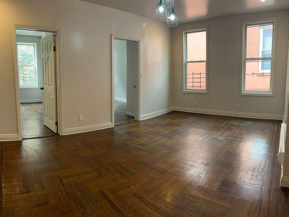 2nd image of 1276 Grant Ave #2B