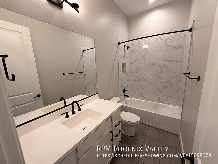 1926 W Holden Dr — Photo 9