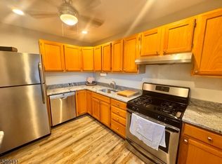 1136 Valley Rd APT 1A, Wayne, NJ 07470