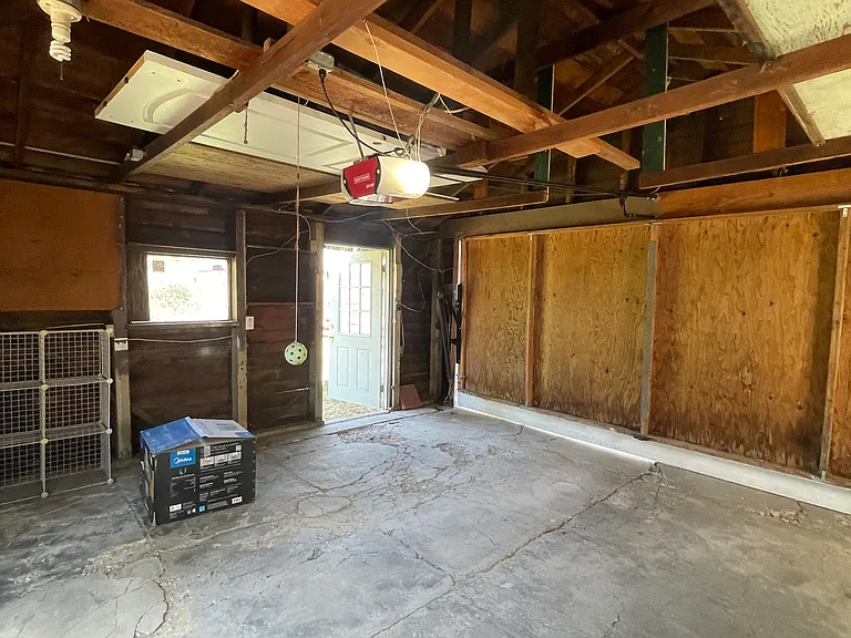 2201 W Park Ave — Photo 20