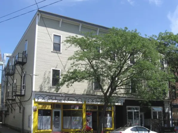 6 1/2 - 14 1/2 North Winooski Avenue