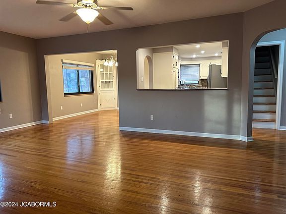4th image of 1521 Hayselton Dr