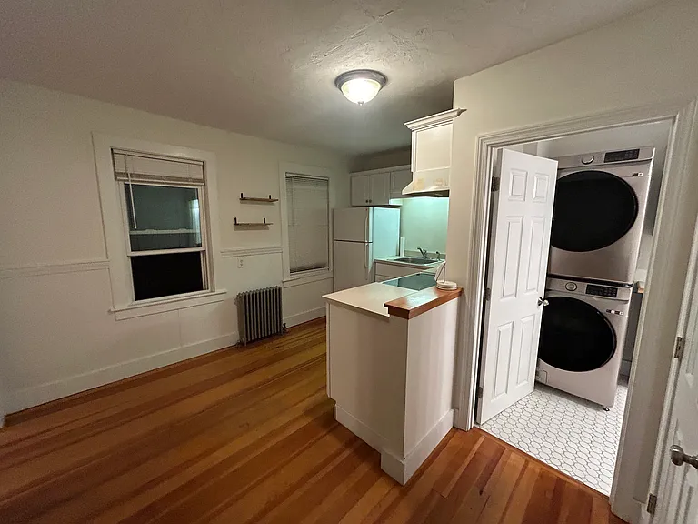 47 Russell St #1 — Photo 12