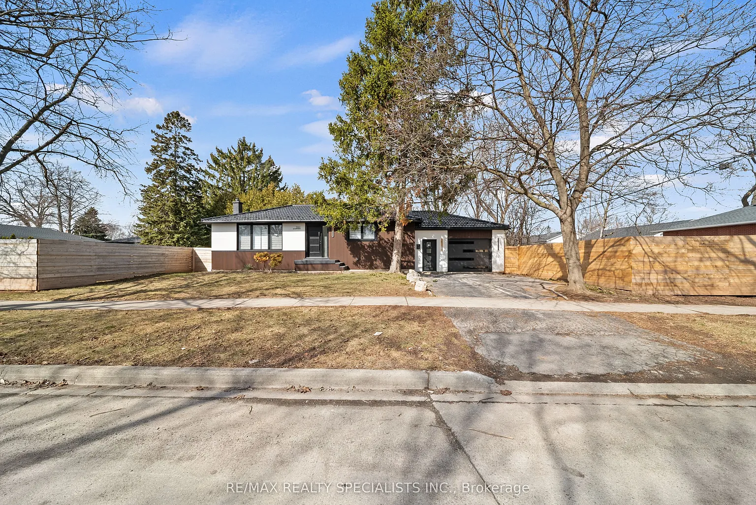 5361 Bromley Rd photo 1