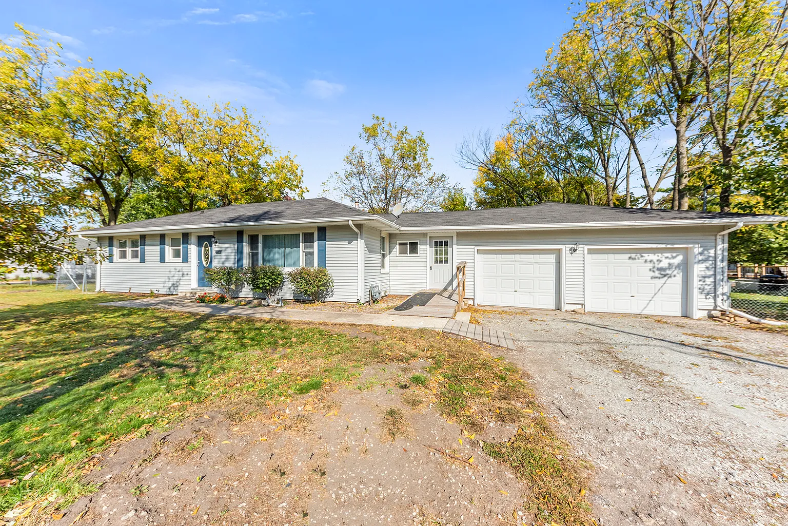 428 W Bergera Rd photo 1
