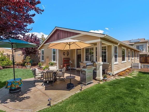 3rd image of 16935 Fremont Ct