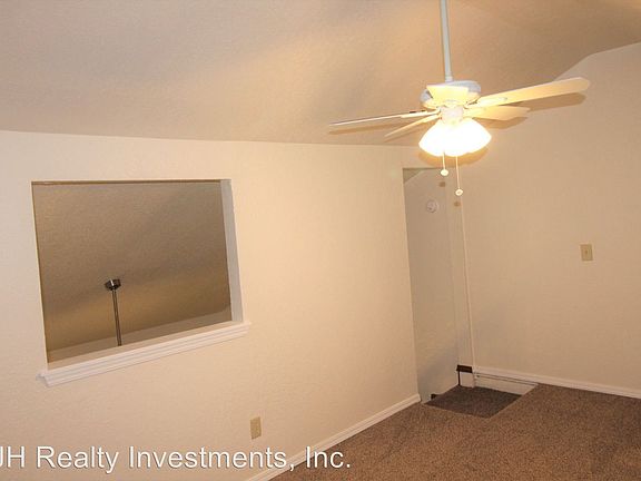 3rd image of 1901 E Lindsey St APT 12A