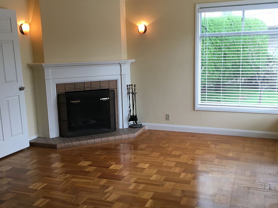 1st image of 124 Eucalyptus Dr