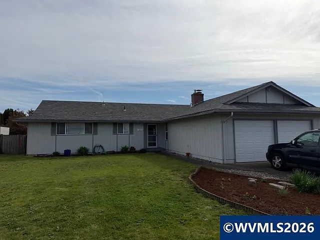 1368 Westwood Dr photo 1