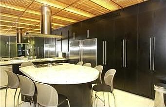 4th image of 121 W 48th St APT 208