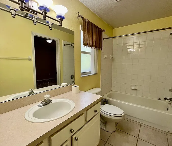18241 Collridge Dr — Photo 31