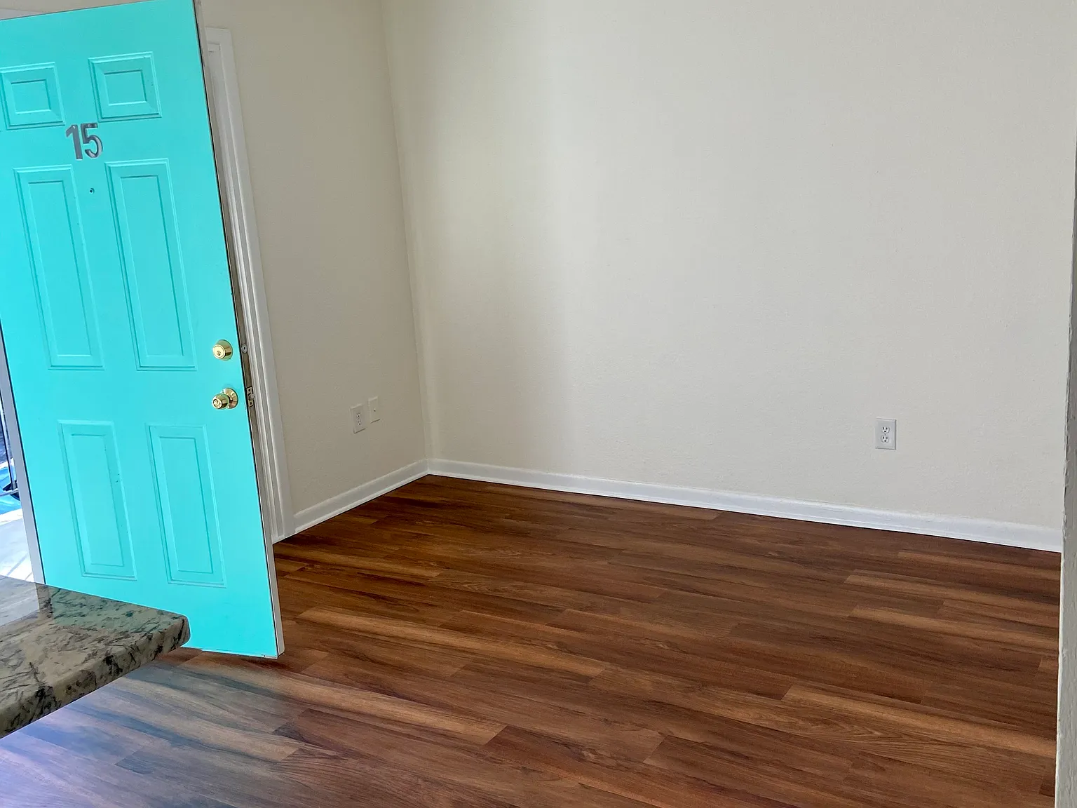 Studio, 450 sqft, $1,050 — Photo 4