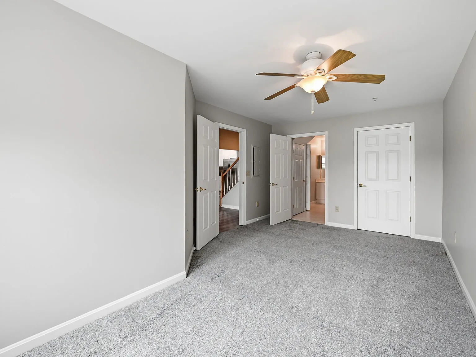2 bed, 2.5 bath, 1176 sqft, $2,850 — Photo 2