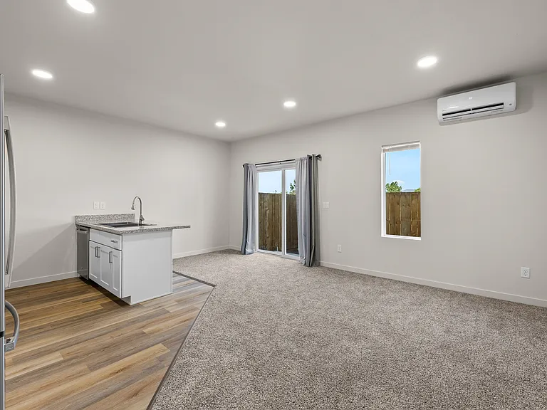 2028 Sunset Dr #2 — Photo 7