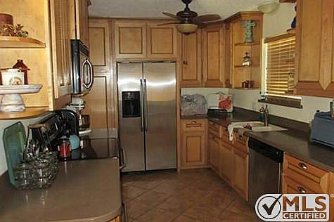 5th image of 1300 Carrizo St